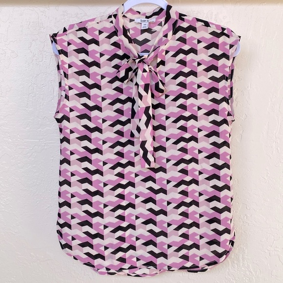 Bar III Tops - NWOT Bar III Tie Knot Blouse